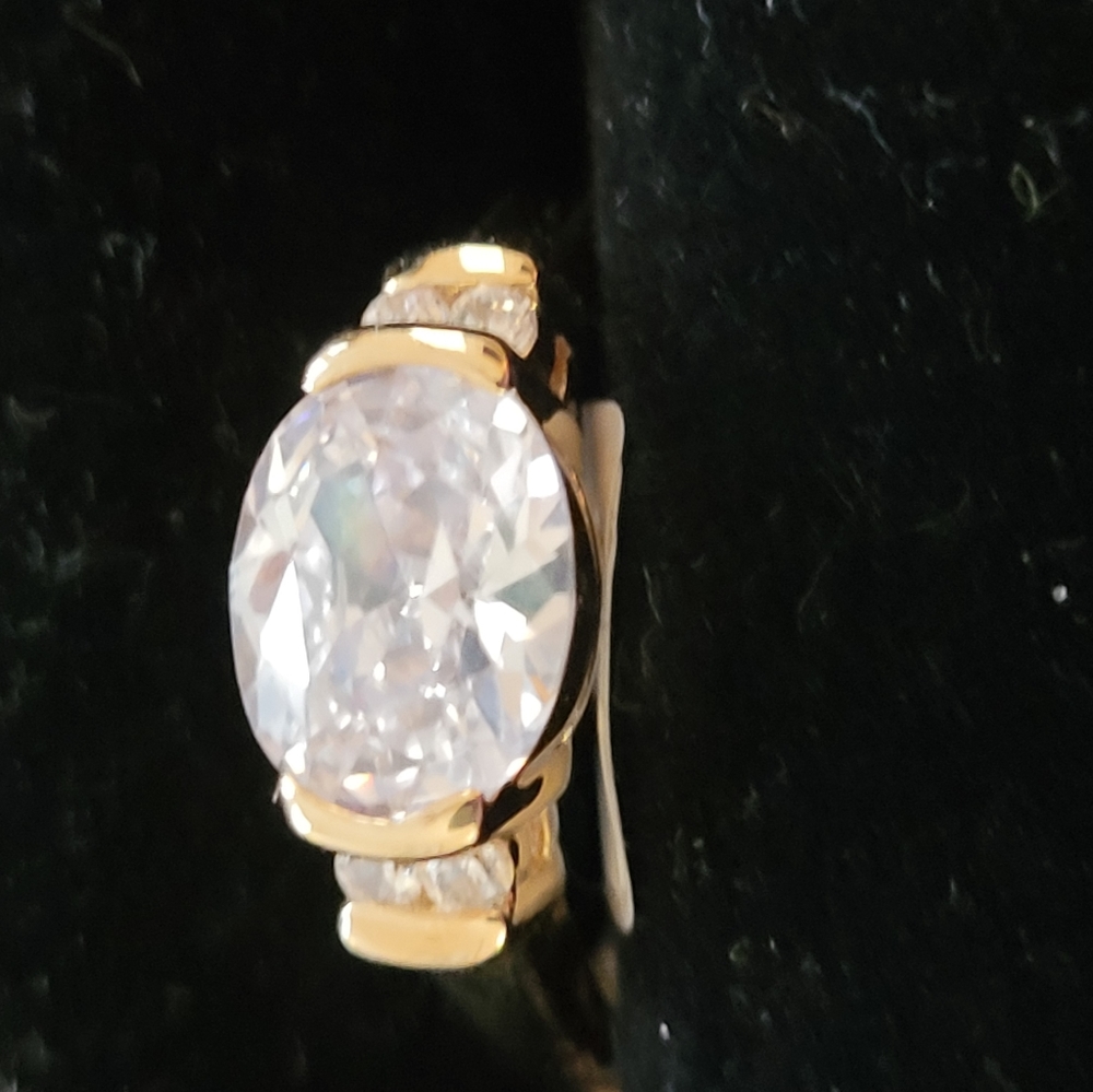 Ring - Picture 5 of 7